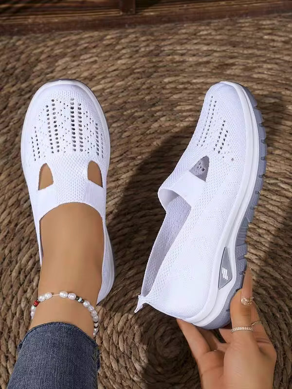 Women's Slip-On Soft Sole Breathable Comfortable Casual Versatile Walking Shoes